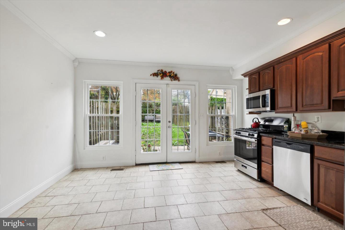 116 Dawson Street Philadelphia, PA 19127 - Photo 5 of 14 Bright kitchen with garden views.