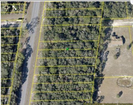 8086 Treiman Boulevard Webster, FL 33597 - Photo 2 of 7 a bathroom with a shower