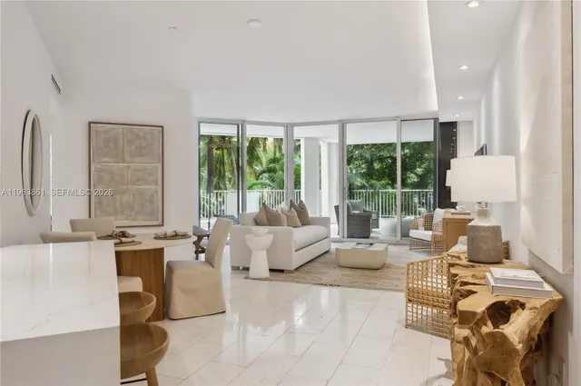 $10,000 | 715 Crandon Boulevard, Unit 206, Key Biscayne, FL 33149