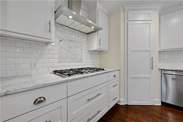 $1,200,000 | 6241 Howe Drive, Fairway, KS 66208