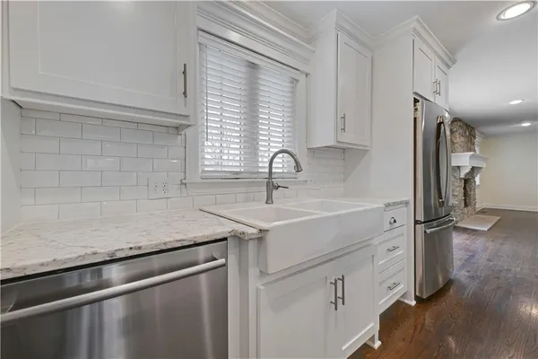 $1,200,000 | 6241 Howe Drive, Fairway, KS 66208