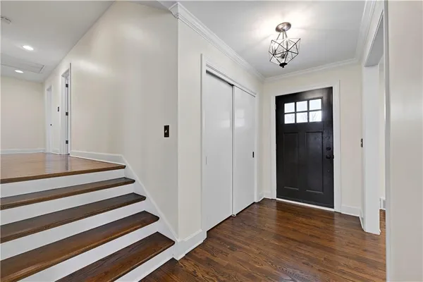 $1,200,000 | 6241 Howe Drive, Fairway, KS 66208