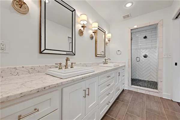 $1,200,000 | 6241 Howe Drive, Fairway, KS 66208