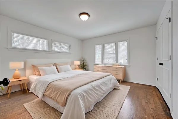 $1,200,000 | 6241 Howe Drive, Fairway, KS 66208