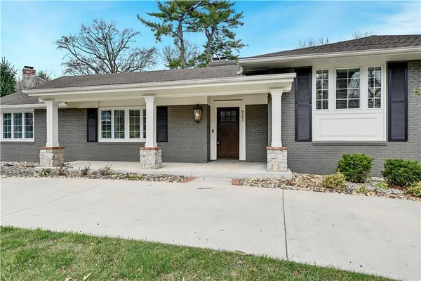 $1,200,000 | 6241 Howe Drive, Fairway, KS 66208