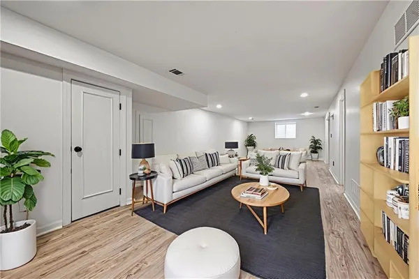 $1,200,000 | 6241 Howe Drive, Fairway, KS 66208