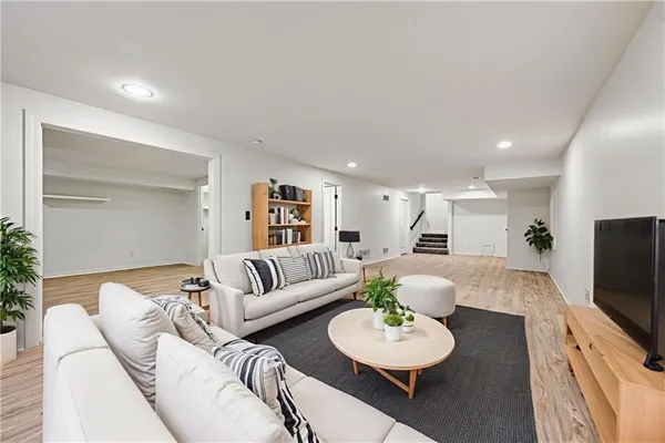 $1,200,000 | 6241 Howe Drive, Fairway, KS 66208