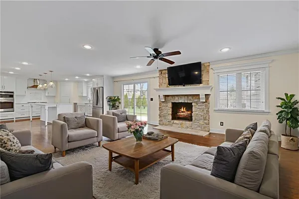 $1,200,000 | 6241 Howe Drive, Fairway, KS 66208