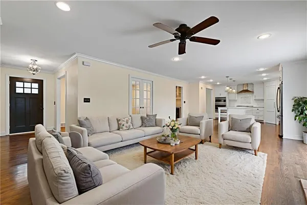 $1,200,000 | 6241 Howe Drive, Fairway, KS 66208