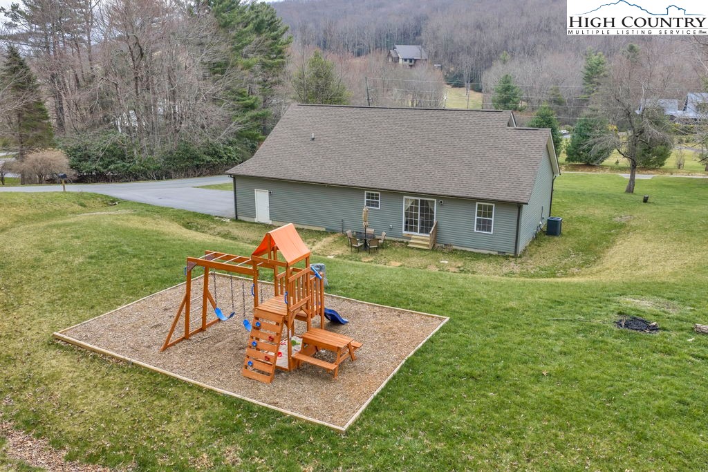 135 Willow Trail Boone, NC 28607 - Photo 4 of 34