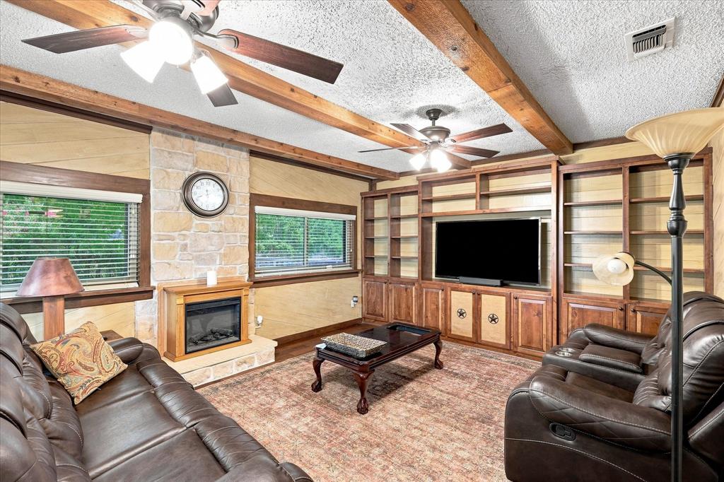 4634 Rendon Road Fort Worth, TX 76140 - Photo 5 of 28 Gallery Image 5