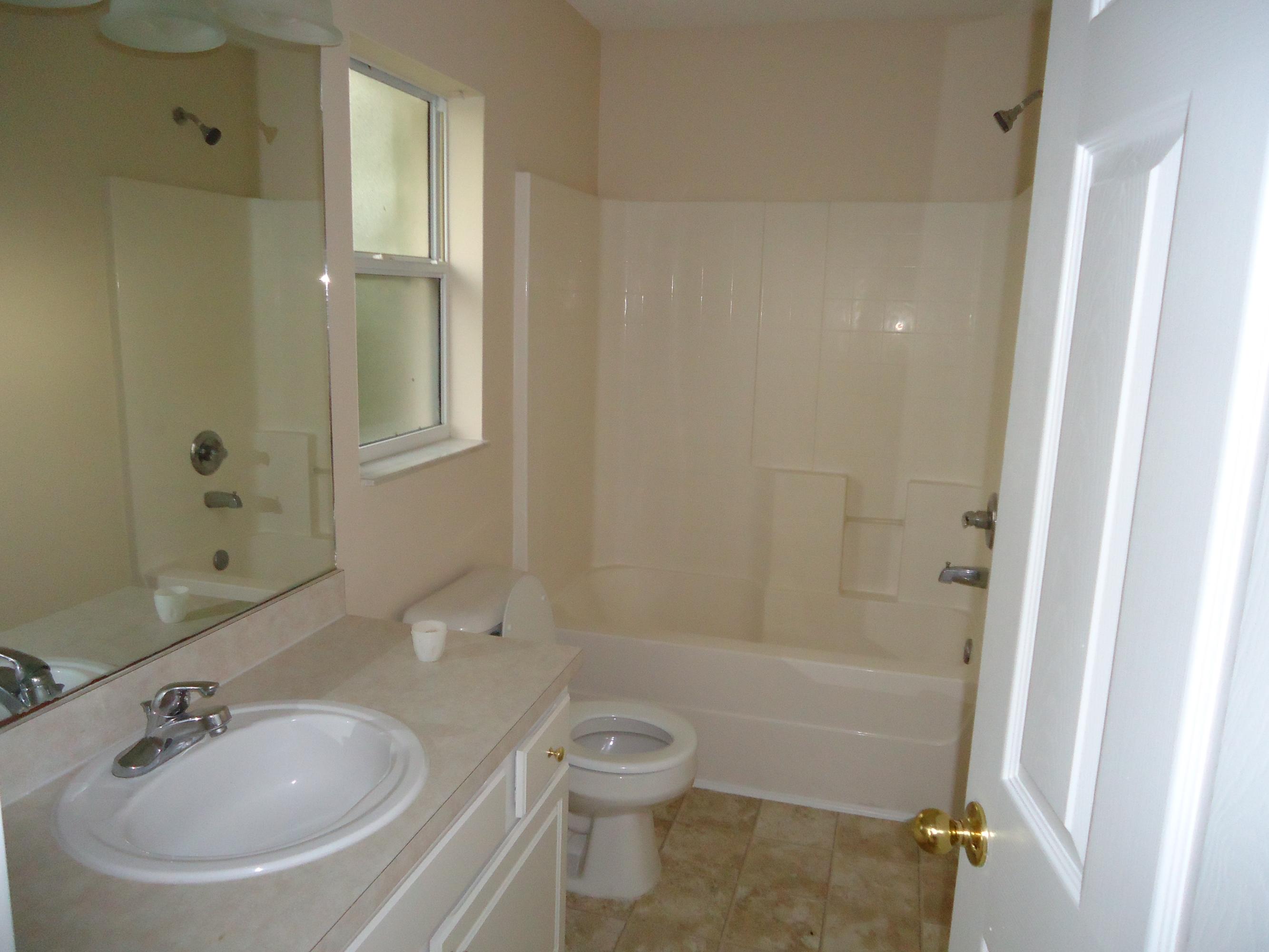1237 Southwest Fountain Avenue Port St. Lucie, FL 34953 - Photo 25 of 27 DSC02945