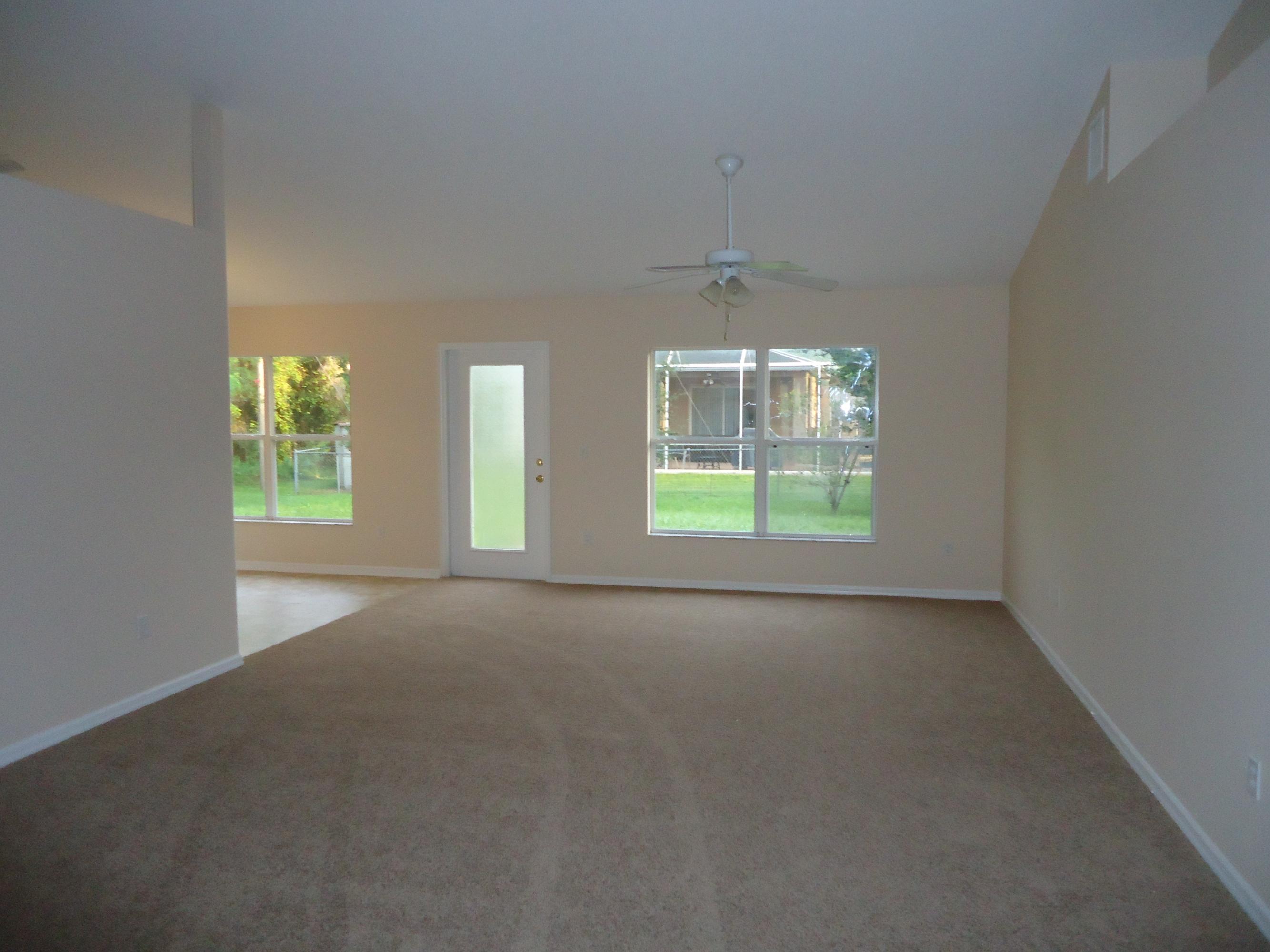 1237 Southwest Fountain Avenue Port St. Lucie, FL 34953 - Photo 3 of 27 DSC02922