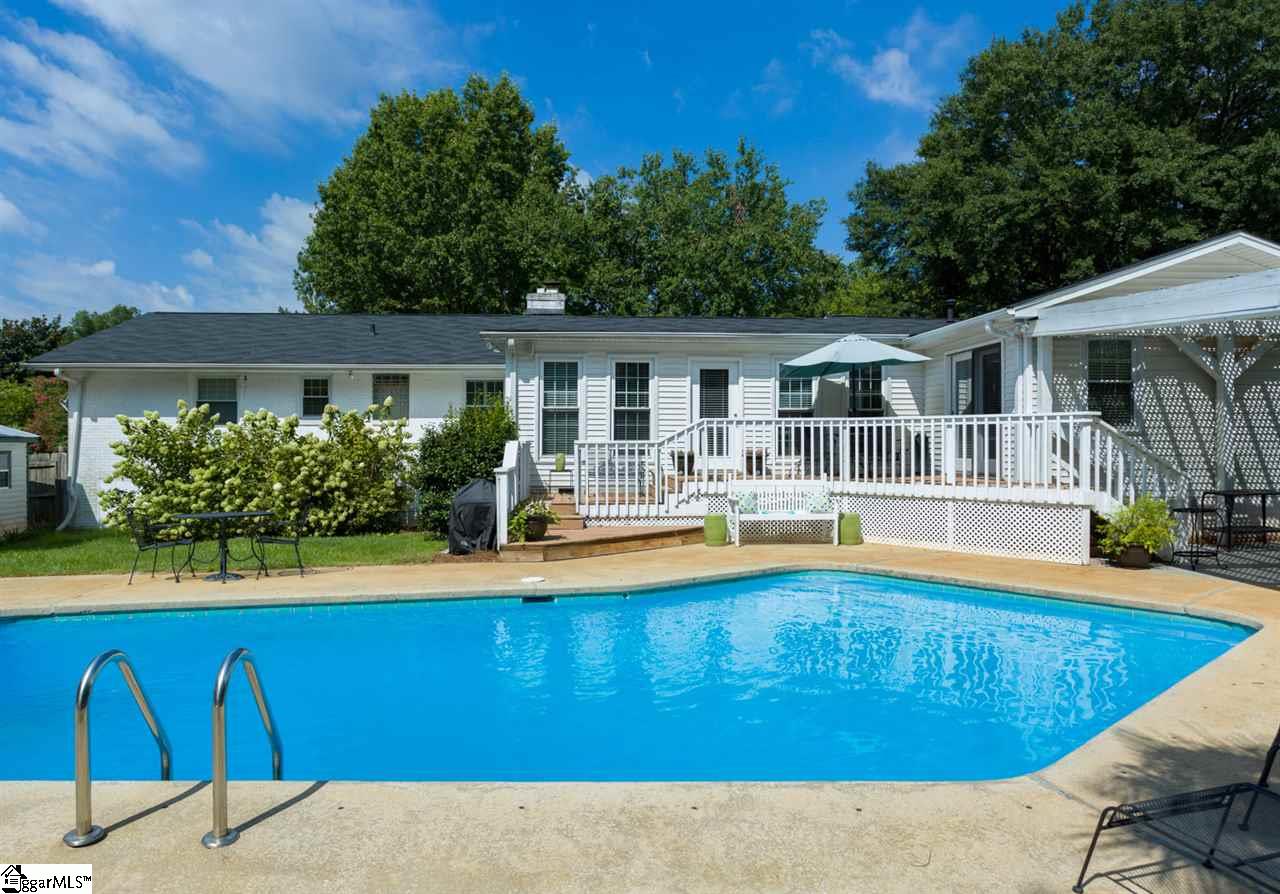 In-ground pool, patio, deck!