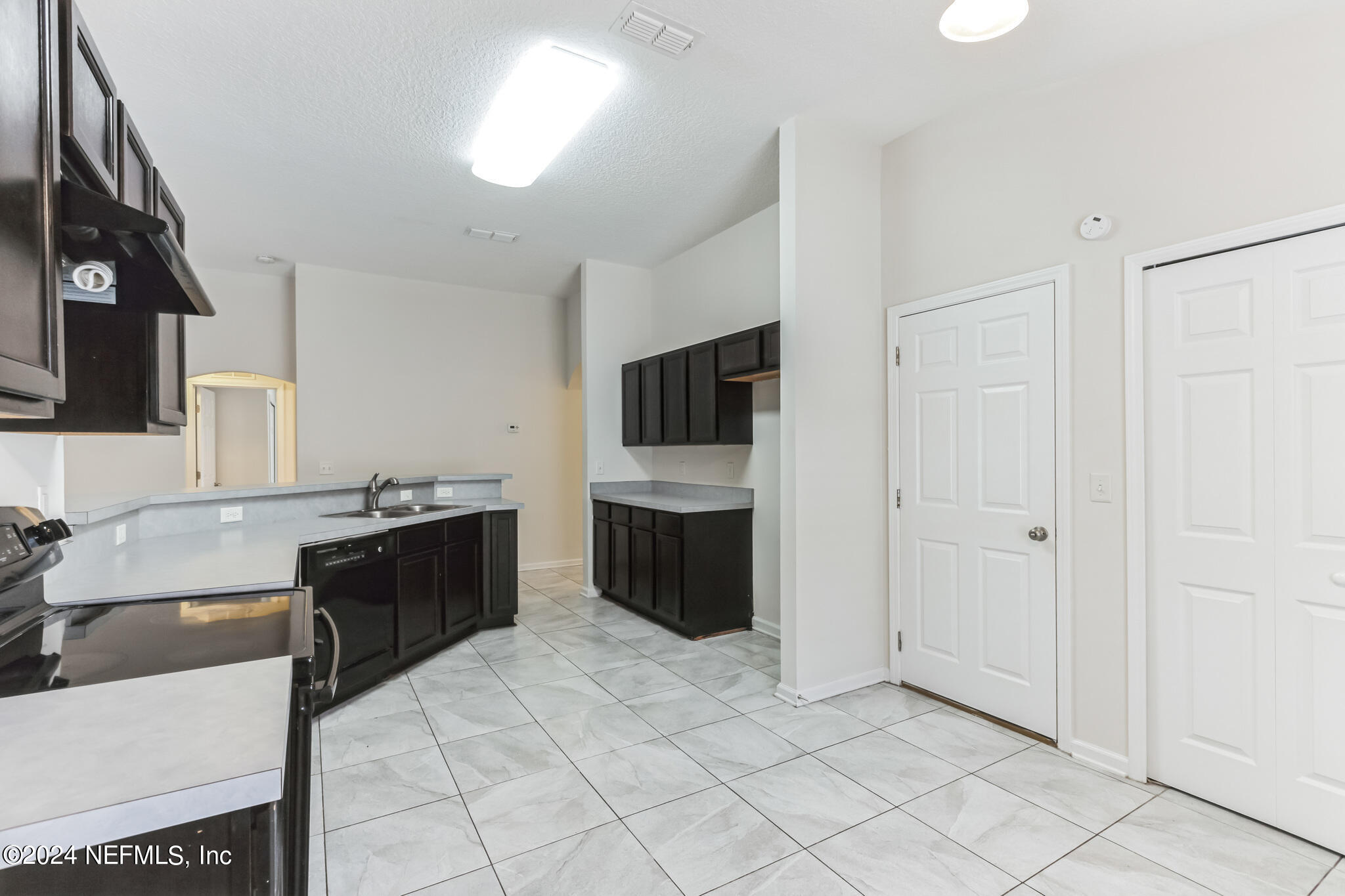 96515 Commodore Point Drive Yulee, FL 32097 - Photo 8 of 17 IMG_2657
