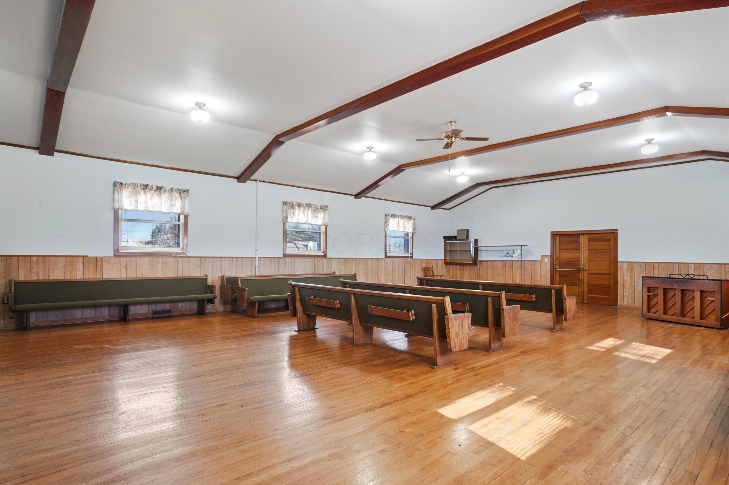 11094 Butler Road Northeast Newark, OH 43055 - Photo 22 of 47 _021-main room