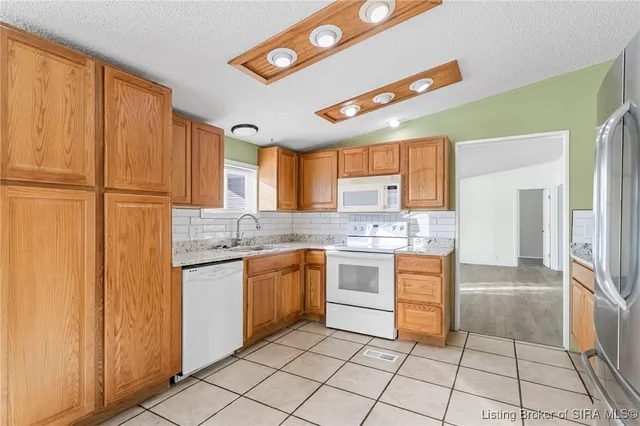 $207,000 | 242 Blunt Avenue, Austin, IN 47102