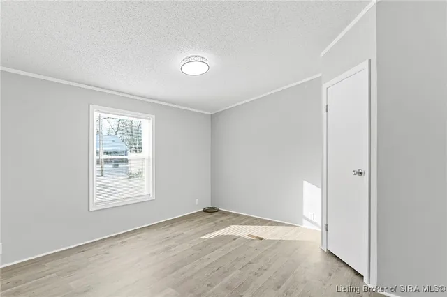 $207,000 | 242 Blunt Avenue, Austin, IN 47102