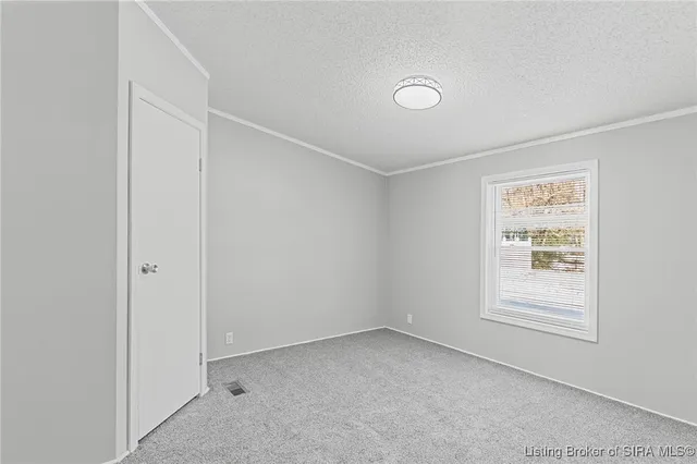 $207,000 | 242 Blunt Avenue, Austin, IN 47102