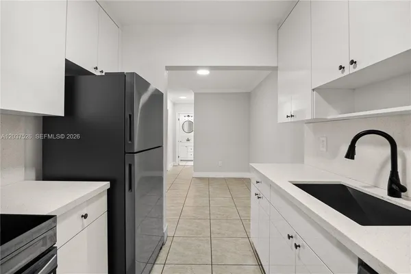 $1,825 | 5141 Hollywood Boulevard, Unit 104, Hollywood, FL 33021