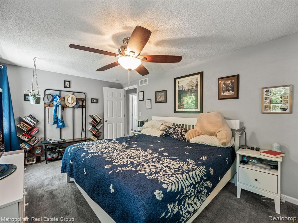 43419 Applewood Road Canton, MI 48188 - Photo 15 of 25 Gallery Image 15