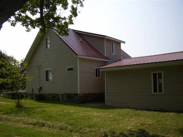 2945 Sheldon Road Snover, MI 48472 - Photo 4 of 9 31060031-3.JPG