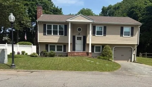 $559,000 | 568 Lantern Lane, New Bedford, MA 02740