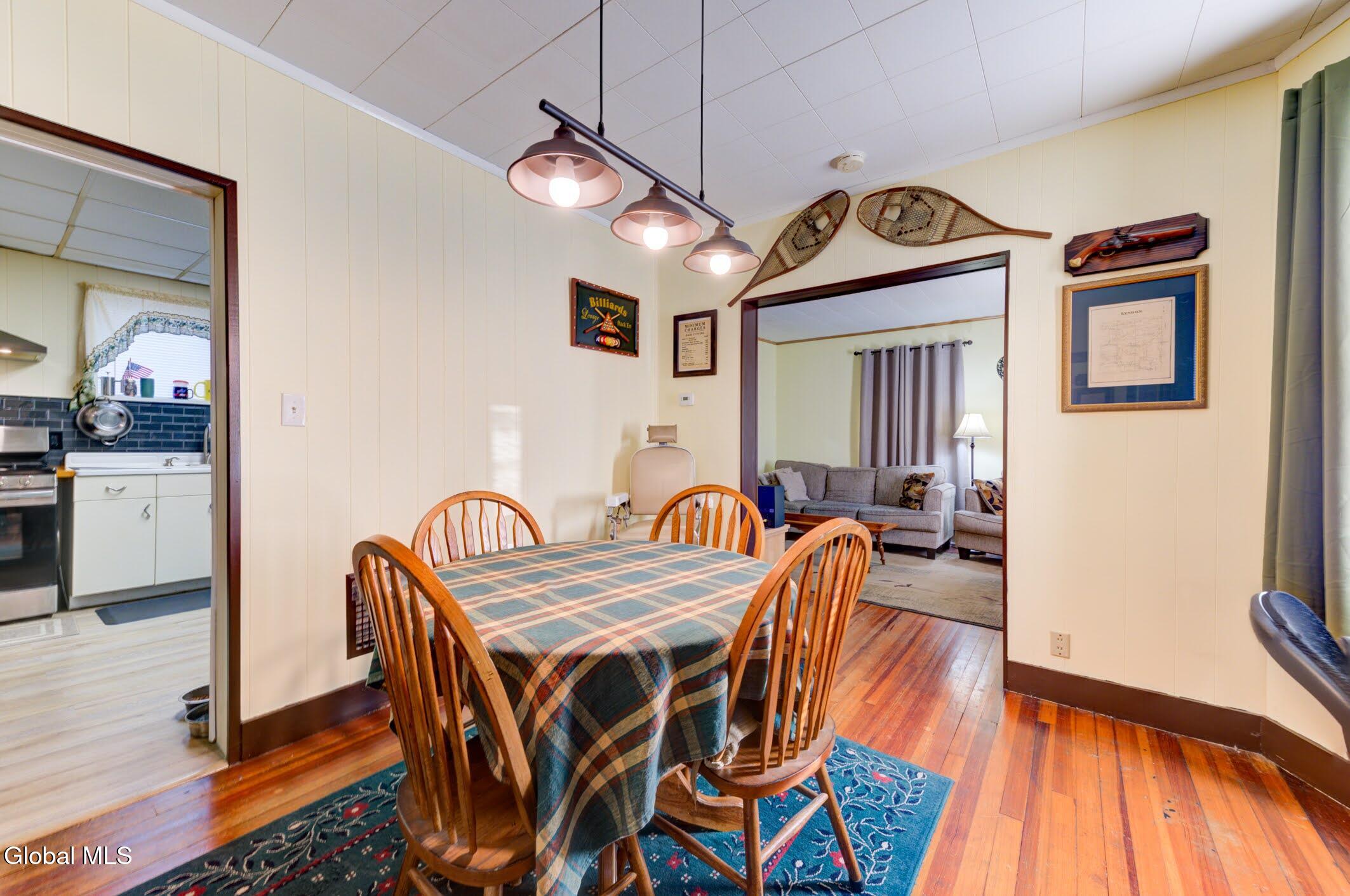 876 Thompson Street Schenectady, NY 12306 - Photo 11 of 30 6-876 Thompson