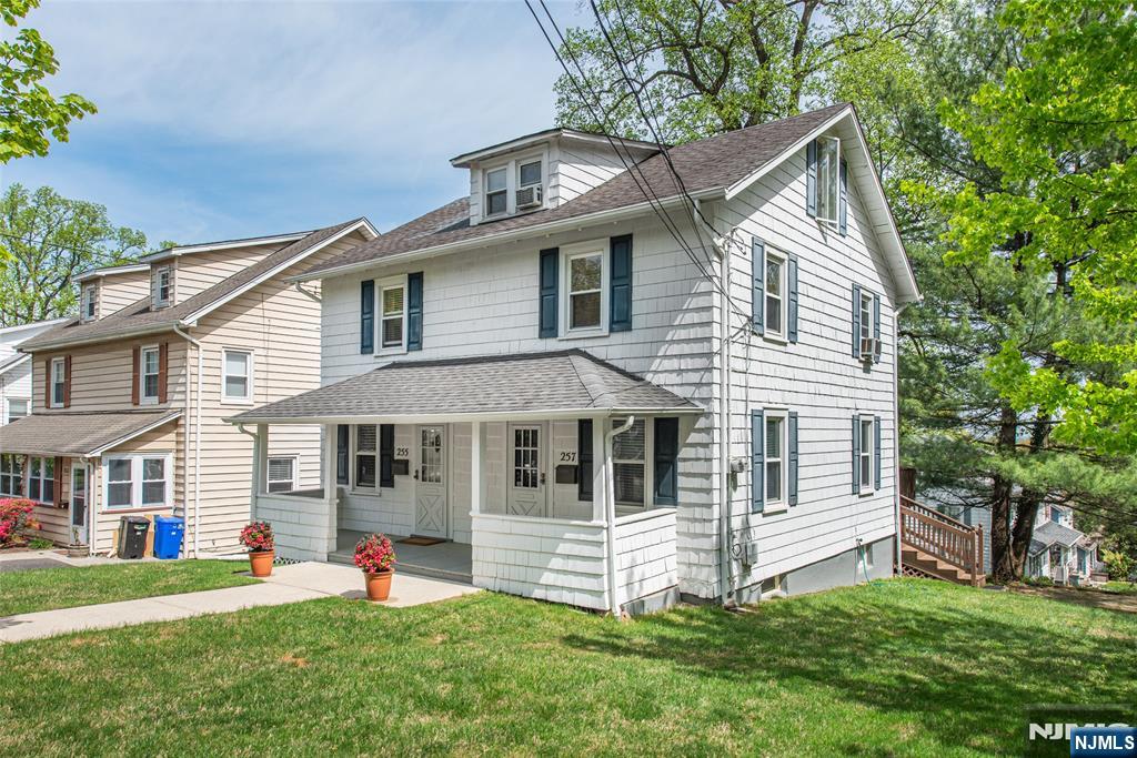 257 McCosh Road Clifton, NJ 07043 - Photo 1 of 35