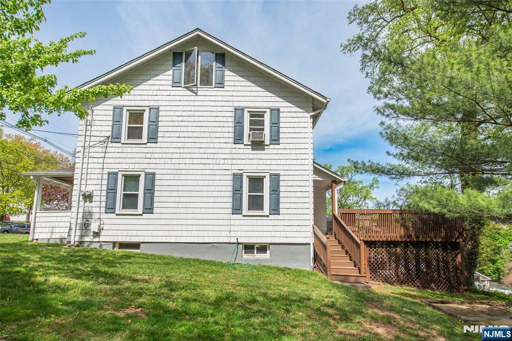 257 McCosh Road Clifton, NJ 07043 - Photo 2 of 35