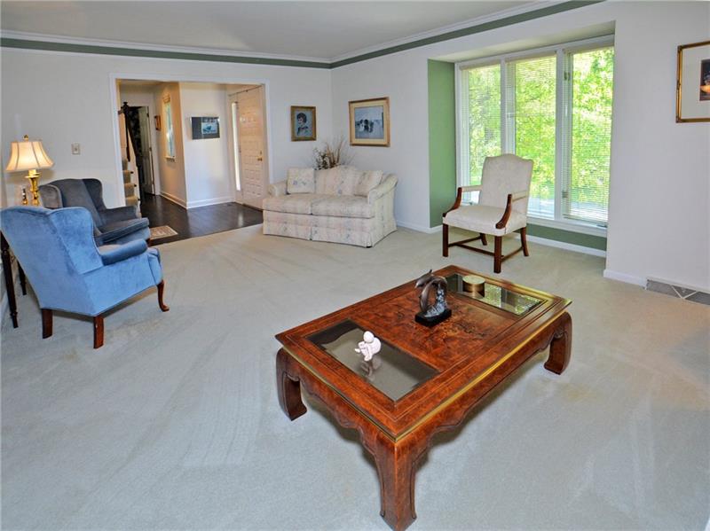 123 Shadow Ridge Drive Pittsburgh, PA 15238 - Photo 9 of 25 Gallery Image 9