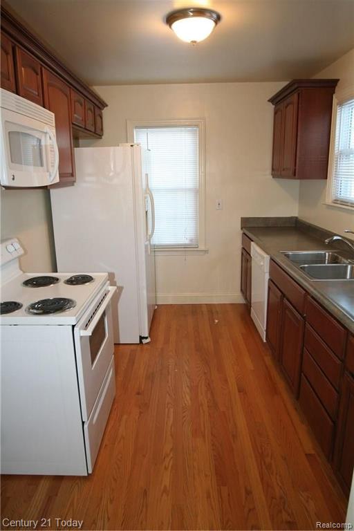 408 Baldwin Road Birmingham, MI 48009 - Photo 3 of 23