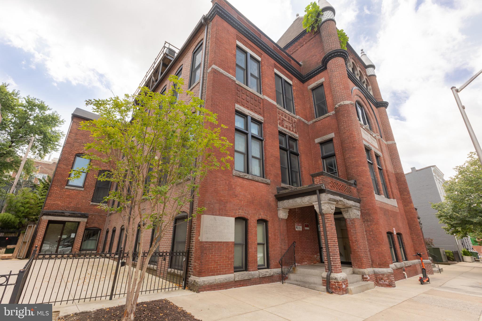 511 South Bond Street, Unit 304 Baltimore, MD 21231 - Photo 2 of 14 a view of a building
