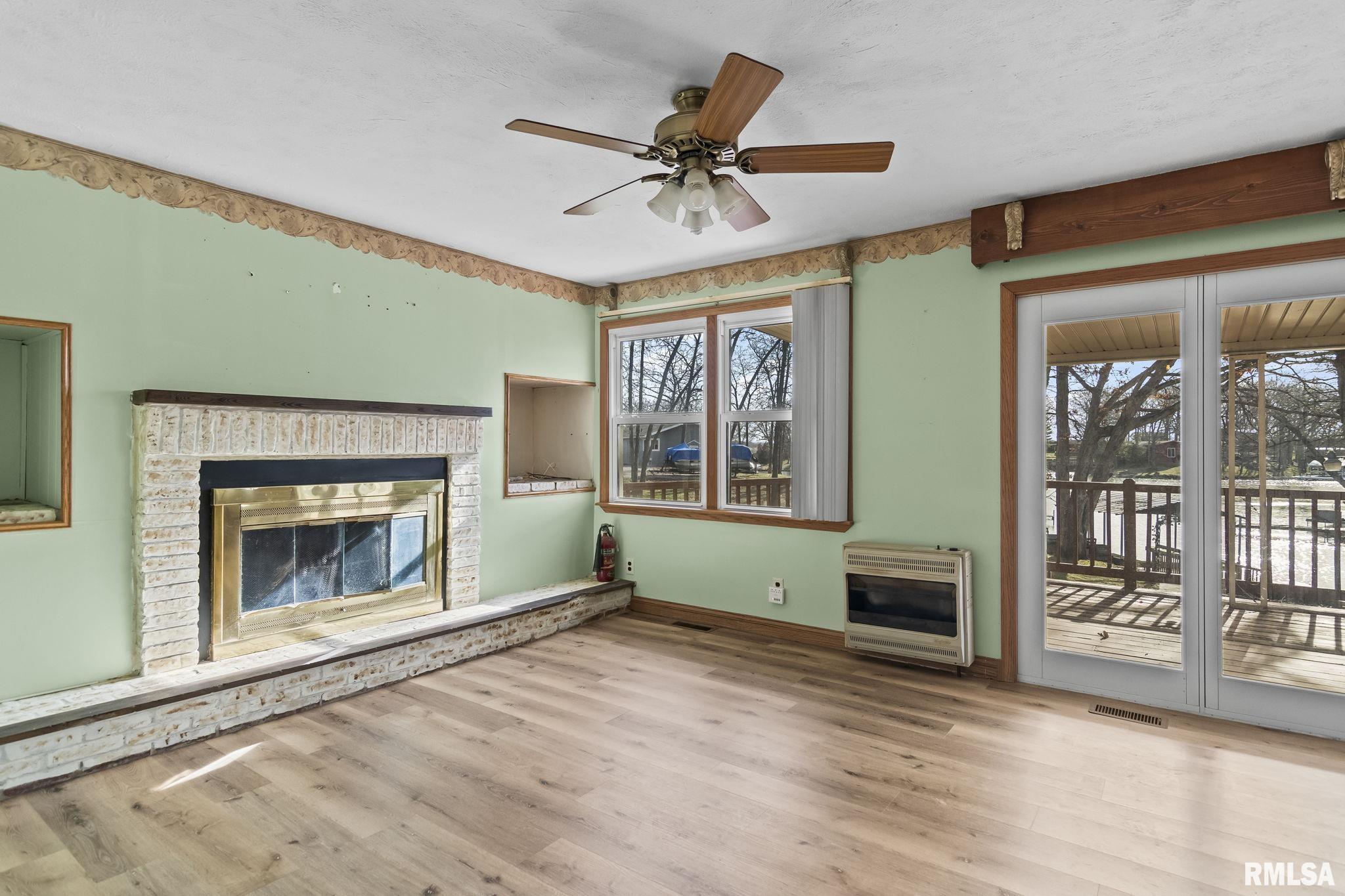 15959 North Lake Road Girard, IL 62640 - Photo 11 of 44