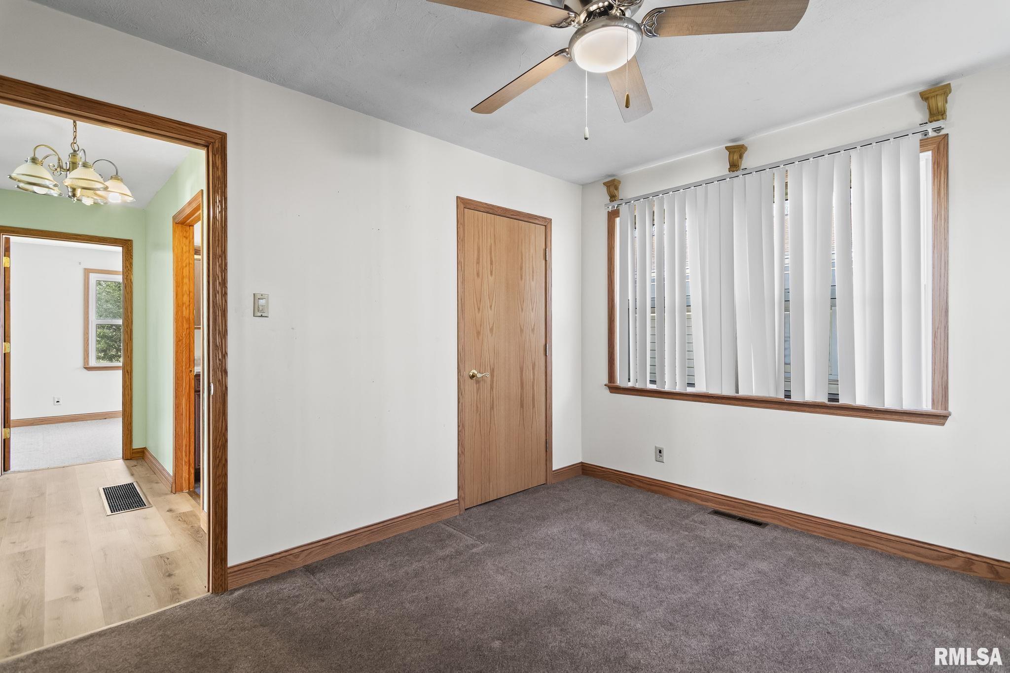 15959 North Lake Road Girard, IL 62640 - Photo 16 of 44