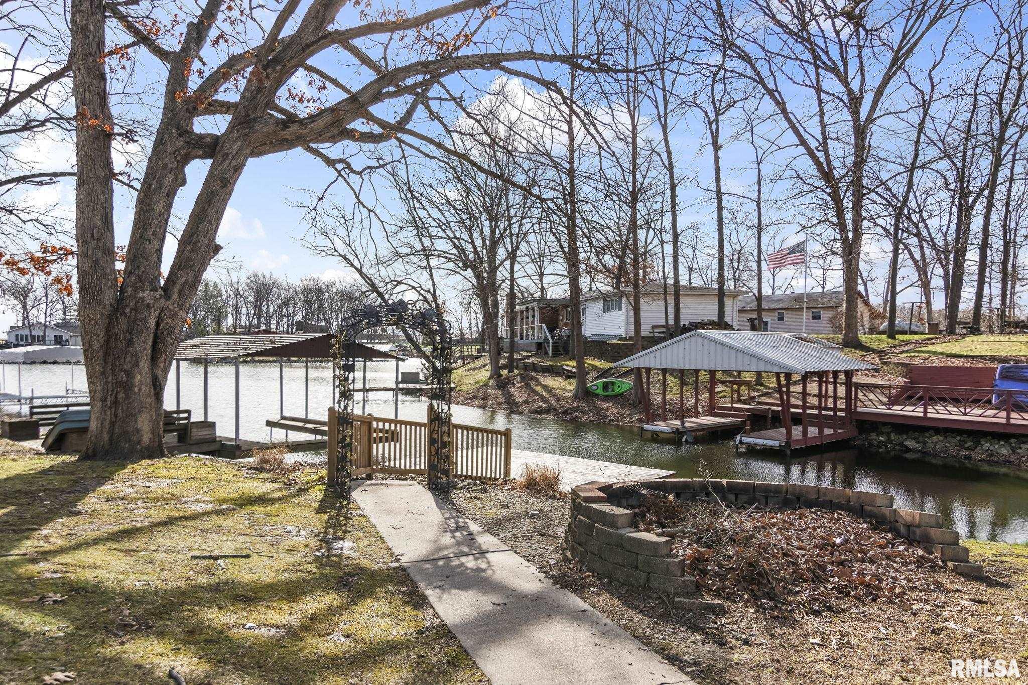 15959 North Lake Road Girard, IL 62640 - Photo 34 of 44