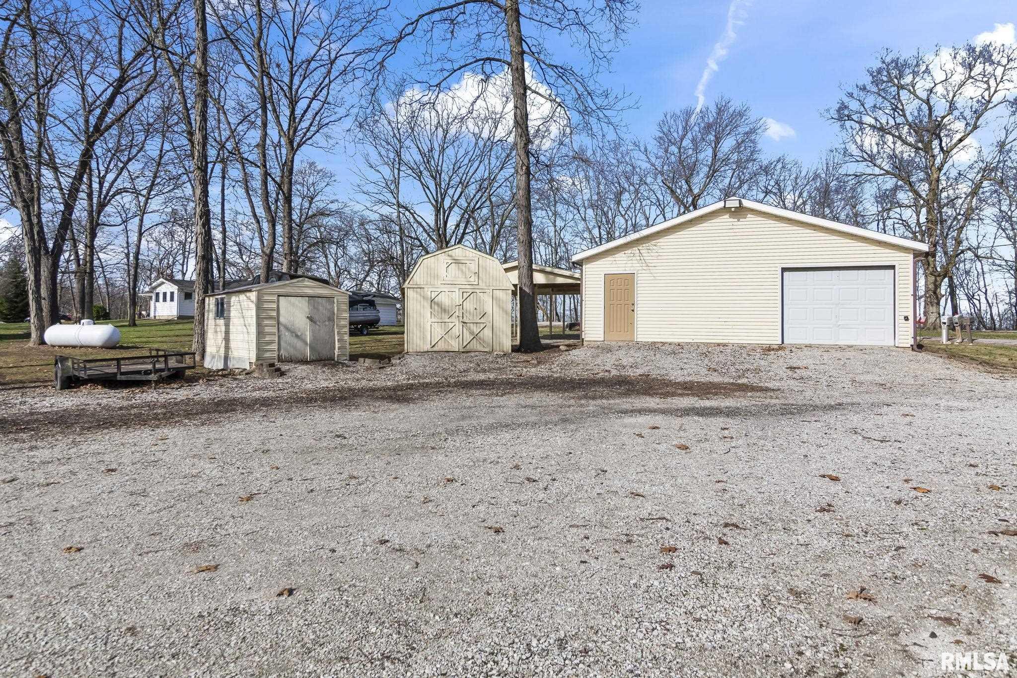 15959 North Lake Road Girard, IL 62640 - Photo 41 of 44