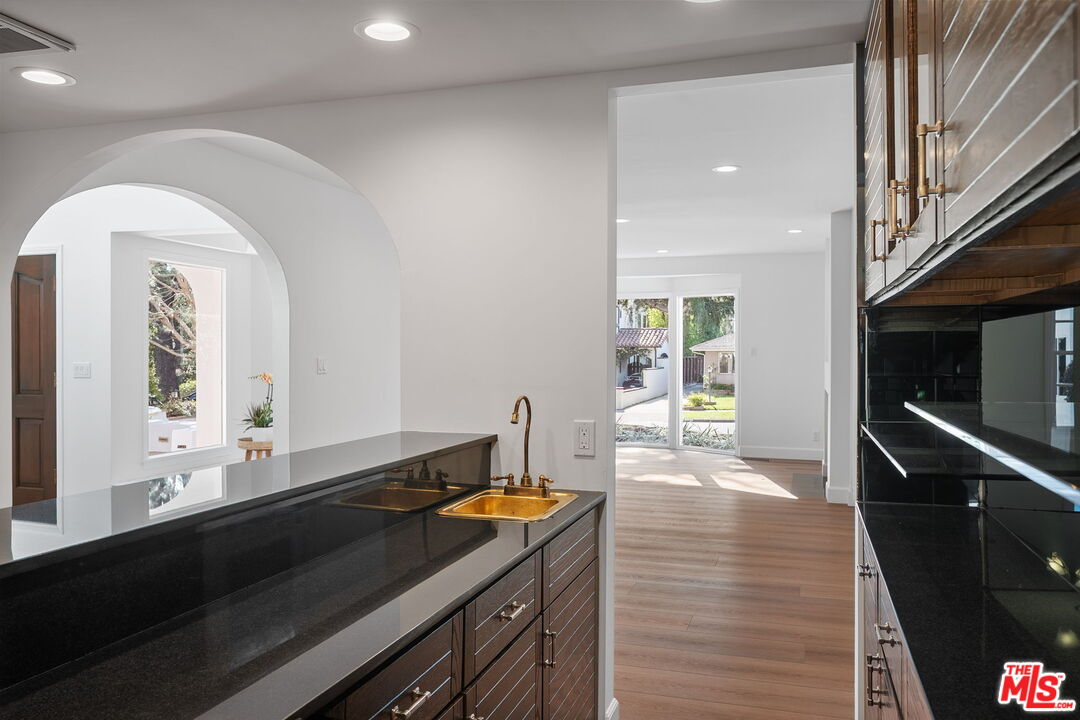 459 21st Place Santa Monica, CA 90402 - Photo 12 of 42