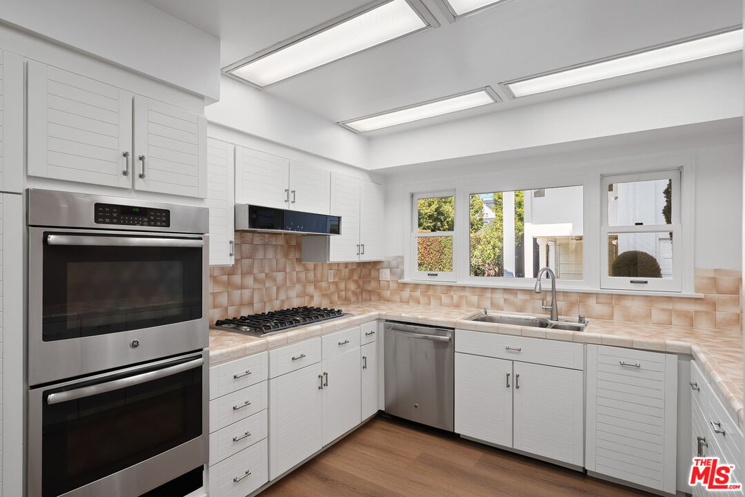 459 21st Place Santa Monica, CA 90402 - Photo 14 of 42