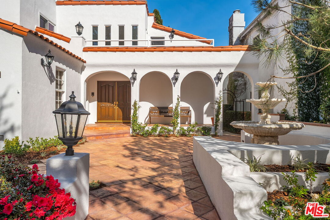 459 21st Place Santa Monica, CA 90402 - Photo 2 of 42