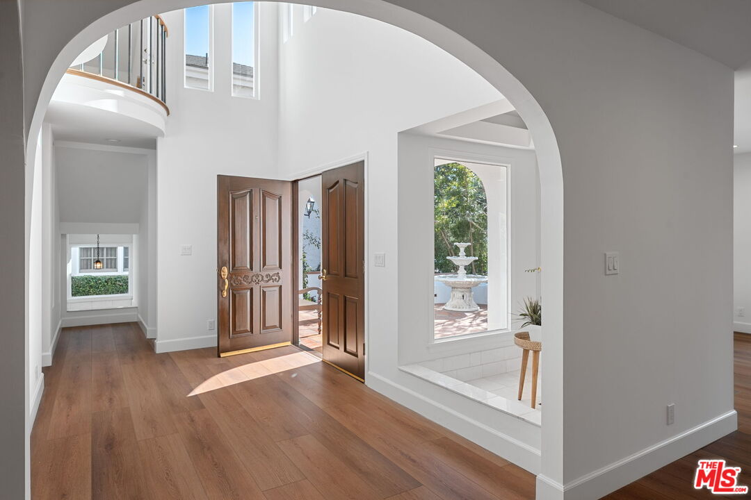 459 21st Place Santa Monica, CA 90402 - Photo 3 of 42