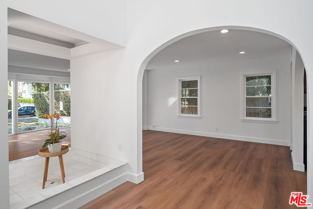 459 21st Place Santa Monica, CA 90402 - Photo 4 of 42