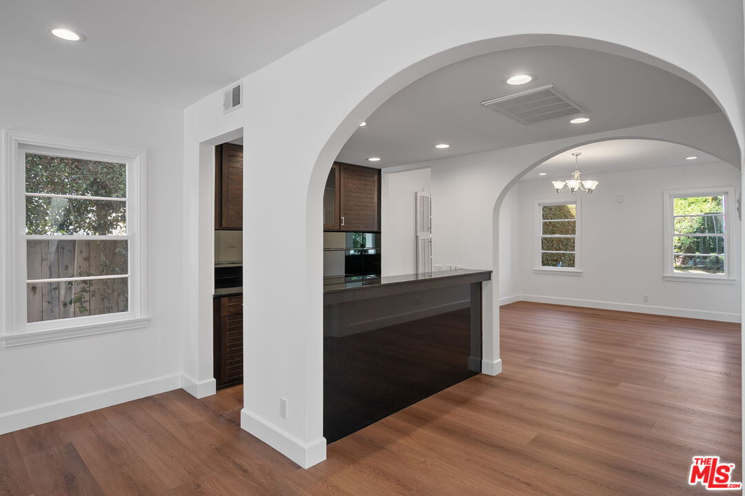 459 21st Place Santa Monica, CA 90402 - Photo 9 of 42