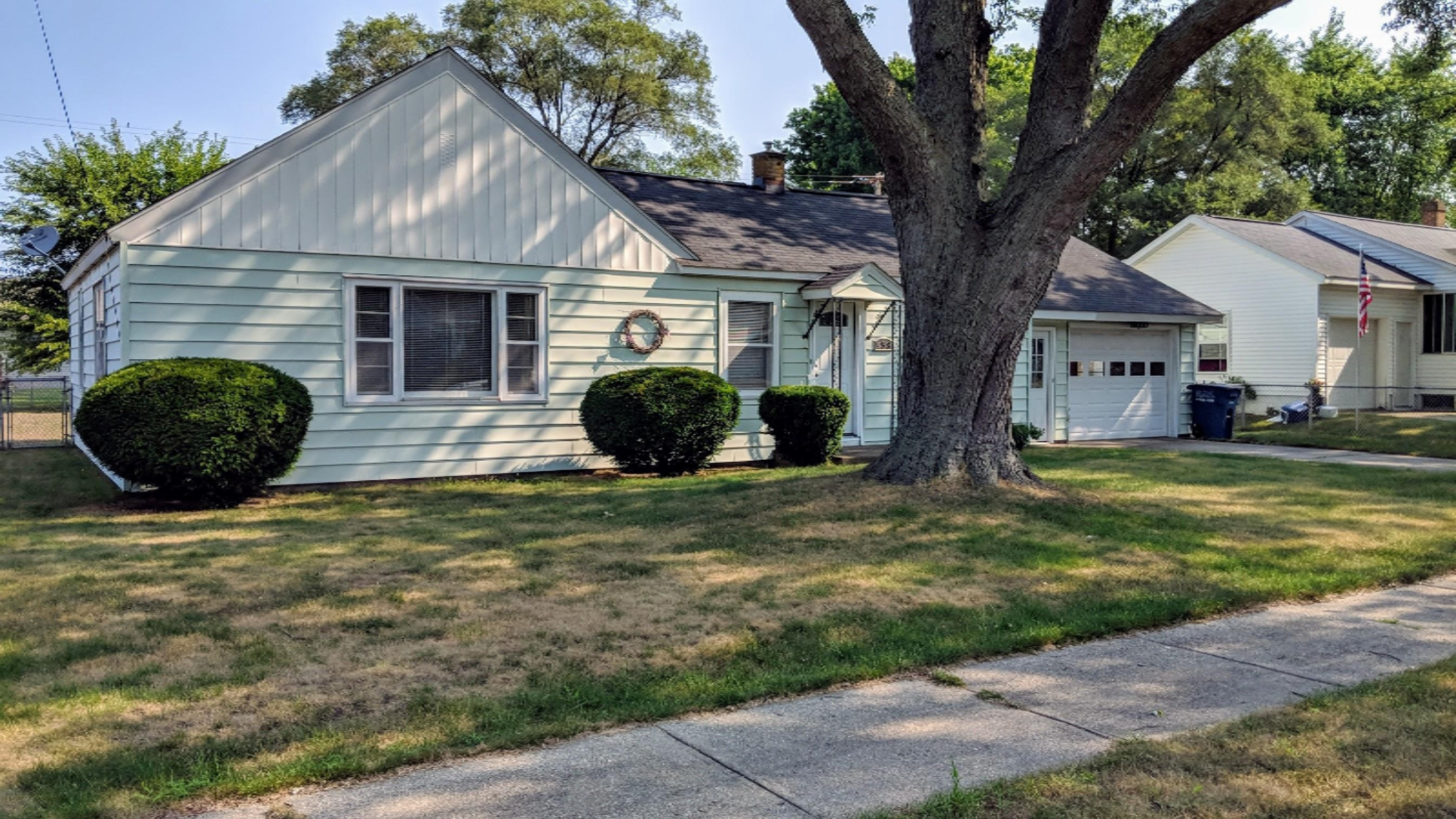 958 Post Road Muskegon, MI 49441 - Photo 1 of 24 IMG_20180813_104333