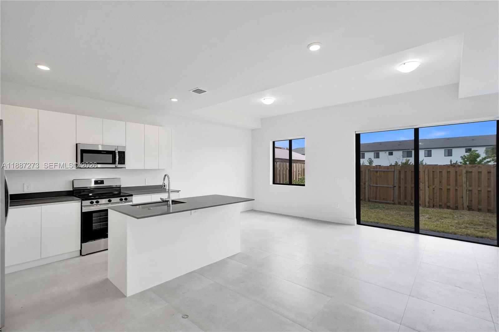 18944 Southwest 344th Terrace Homestead, FL 33034 - Photo 12 of 58