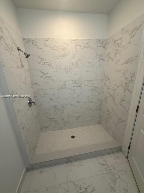 18944 Southwest 344th Terrace Homestead, FL 33034 - Photo 14 of 17 a bathroom with a bathtub