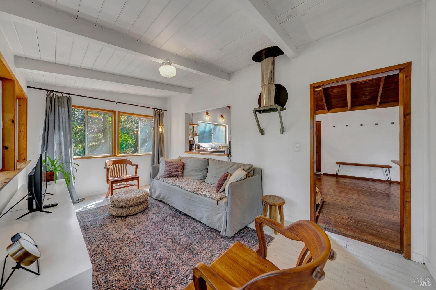 17000 Edgewood Way Middletown, CA 95461 - Photo 22 of 40 a living room with furniture and a window