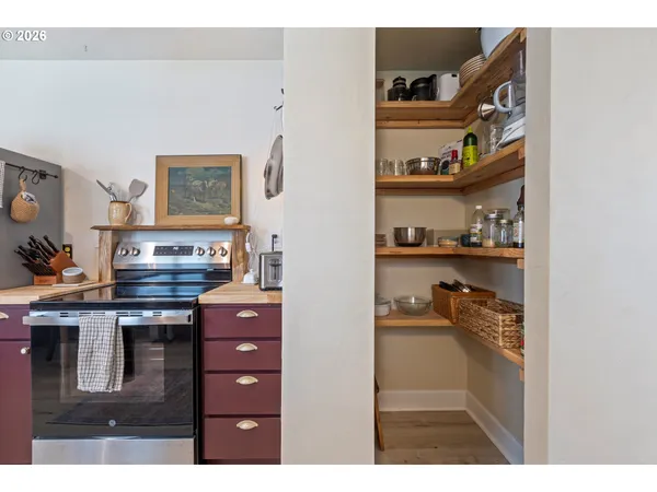 $339,000 | 824 West Nebo Street, Roseburg, OR 97471