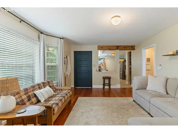 $339,000 | 824 West Nebo Street, Roseburg, OR 97471