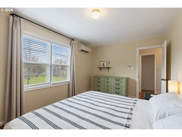 $339,000 | 824 West Nebo Street, Roseburg, OR 97471